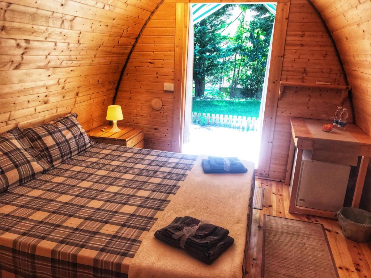 Asso Bed & Breakfast Manerba del Garda Bagian luar foto