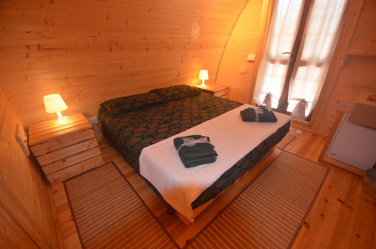 Asso Bed & Breakfast Manerba del Garda Bagian luar foto