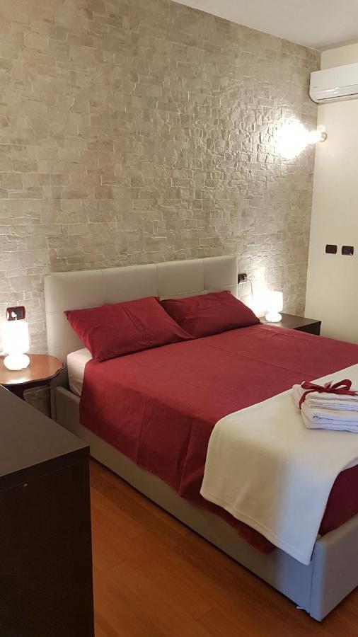 Asso Bed & Breakfast Manerba del Garda Bagian luar foto